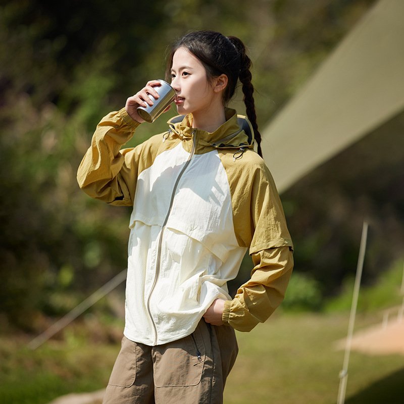 Women's Outdoor Mountain Jacket with Detachable Sleeves UPF50+ UV Protection Lightweight Sun Proof Coat