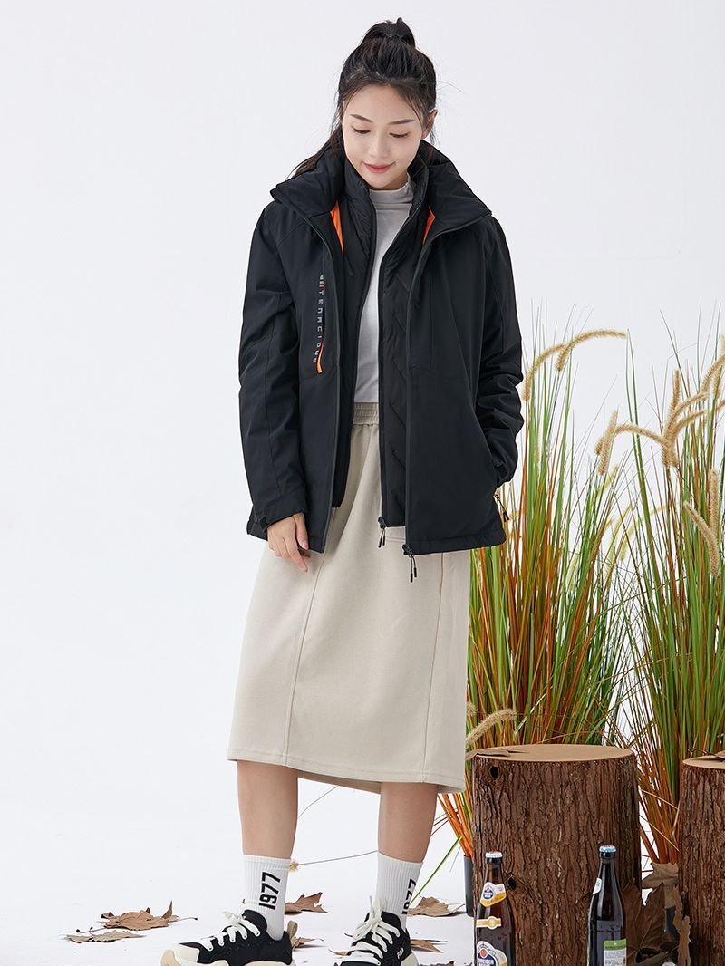 Women's Outdoor Mountaineering Jacket Windproof Waterproof with Removable Ultrasonic Vest and Clip-On Cotton Lining